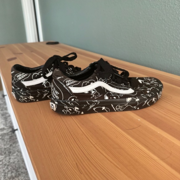 Vans Old Skool x Peanuts Snoopy Women 6.5 - Picture 3 of 4